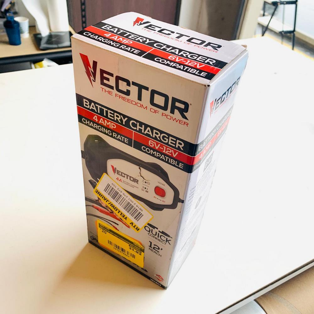 1600 Peak Amp Automotive Lithium Jump Starter, Portable Power - 15W USB-A & USB-C (SS16LV) 1600 Peak Amp Automotive Lithium Jump Starter, Portable Power - 15W USB-A & USB-C (SS16LV)